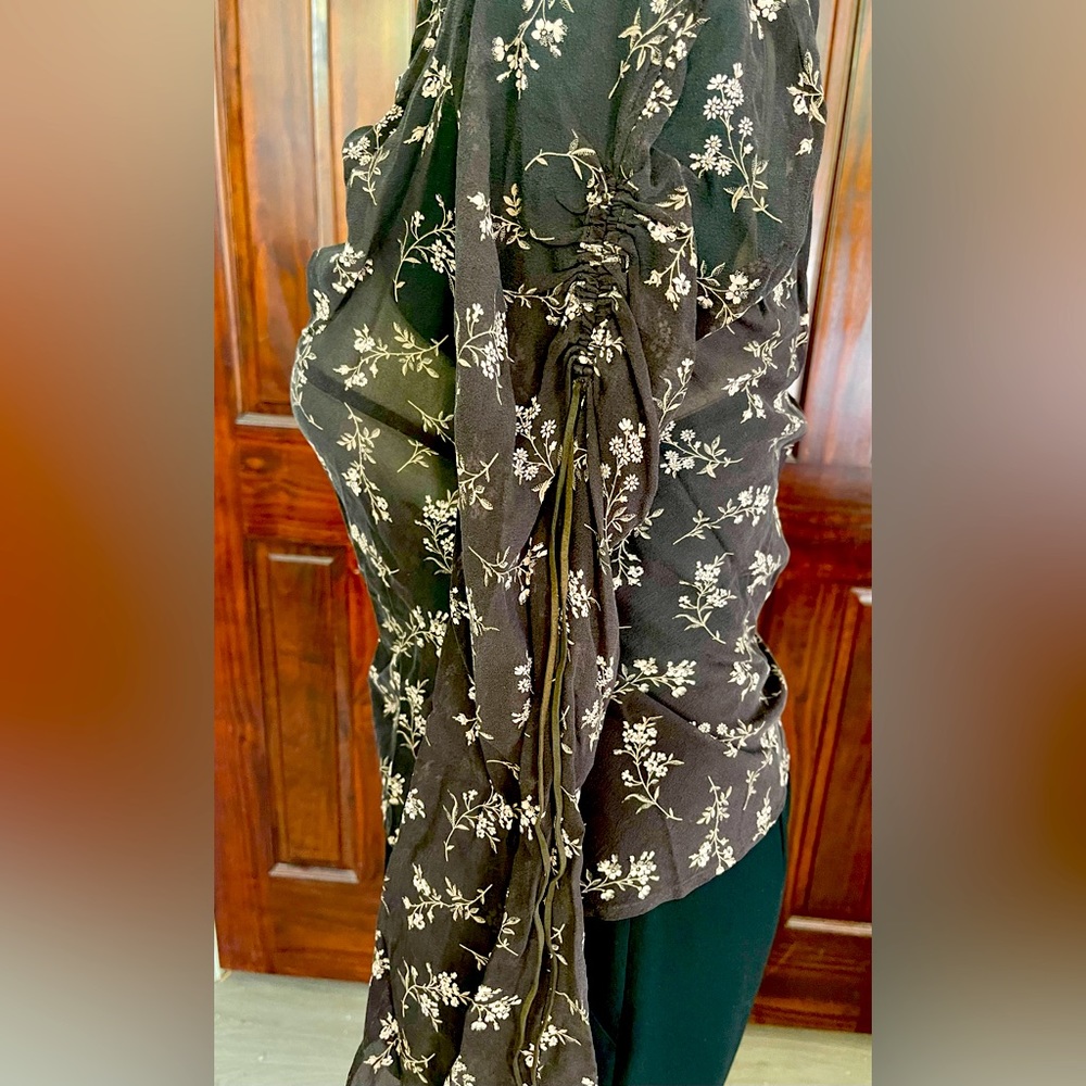 $20 The Limited Silk vintage brown silk blouse with flower pattern, size L